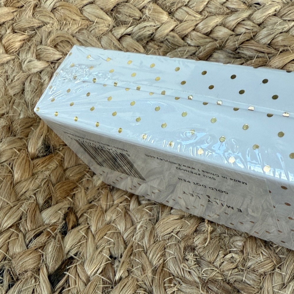Emily Ley Gold Dot Pen - Picture 2 of 6